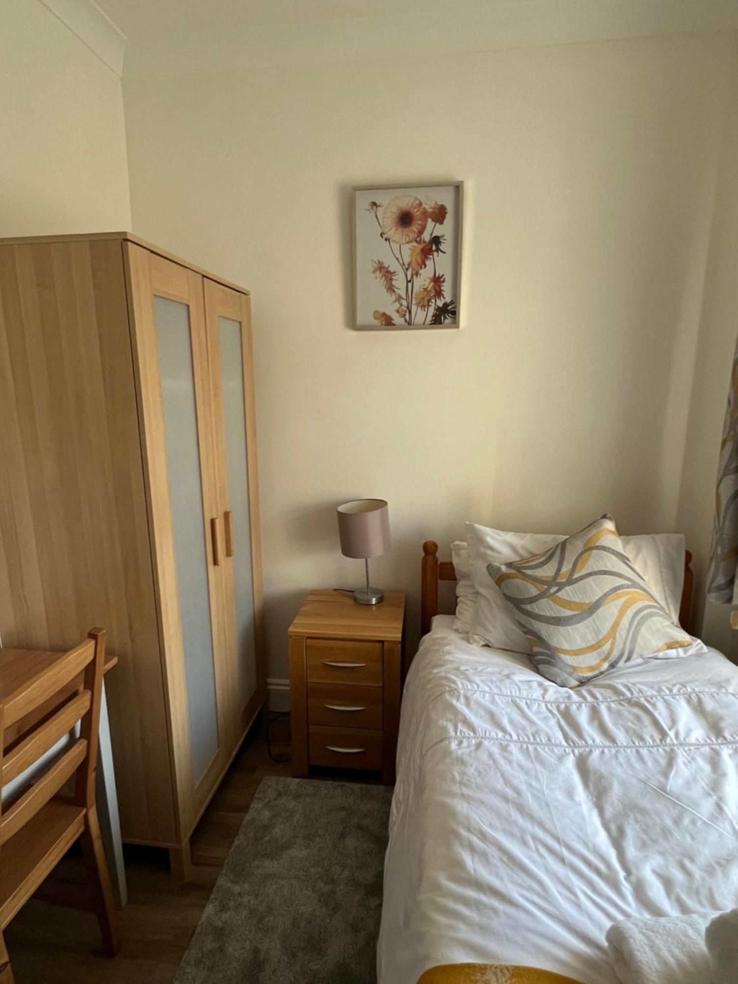 Comfortable Single Room Wembley Park/Stadium Лондон Экстерьер фото